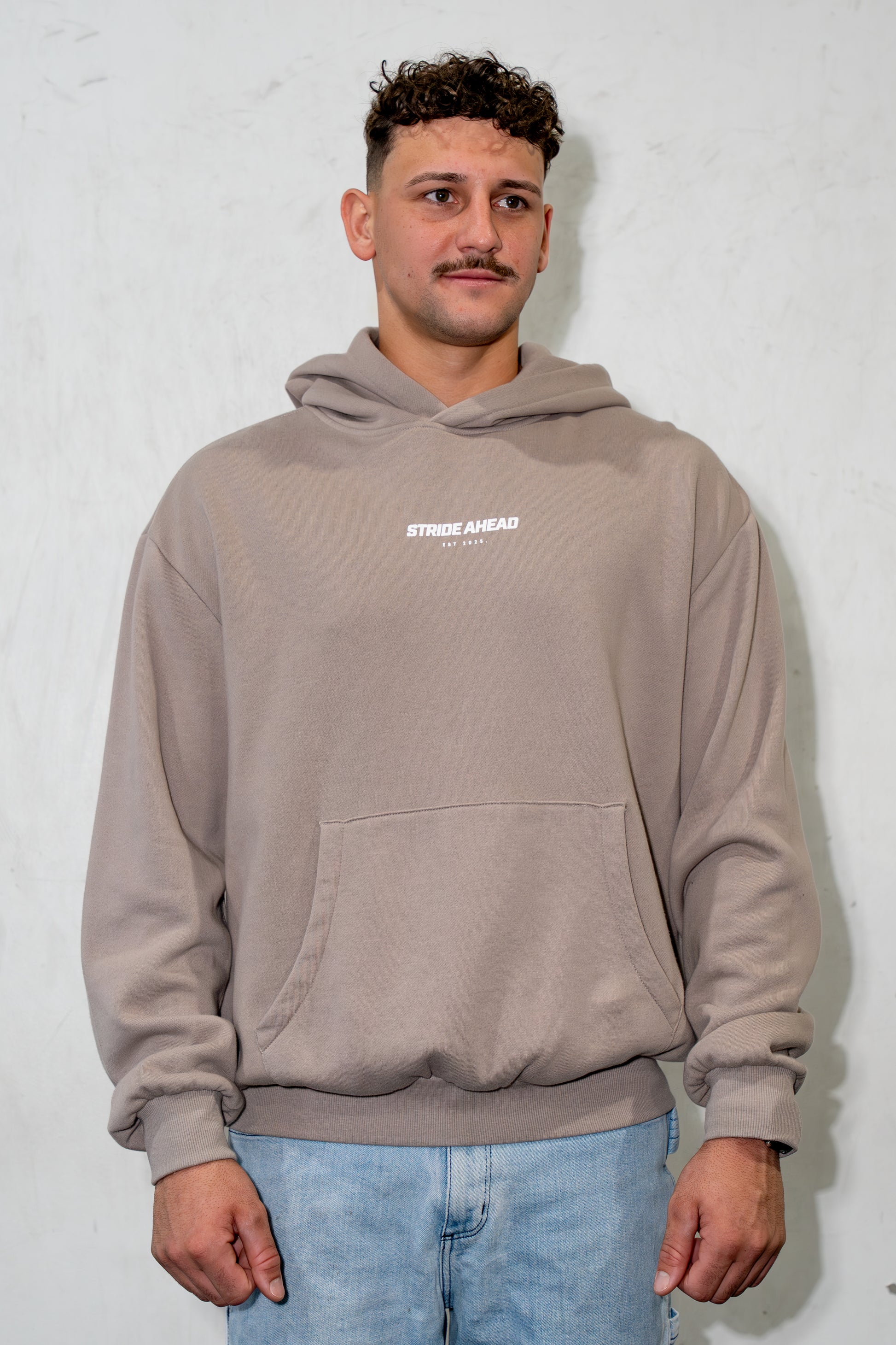 Box Hoodie "Running CO" Beige