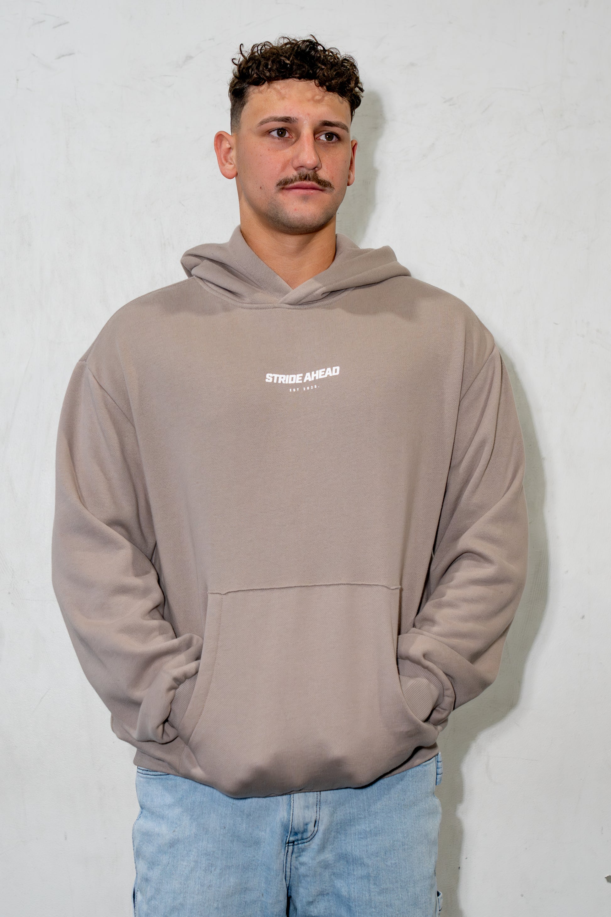 Box Hoodie "Running CO" Beige